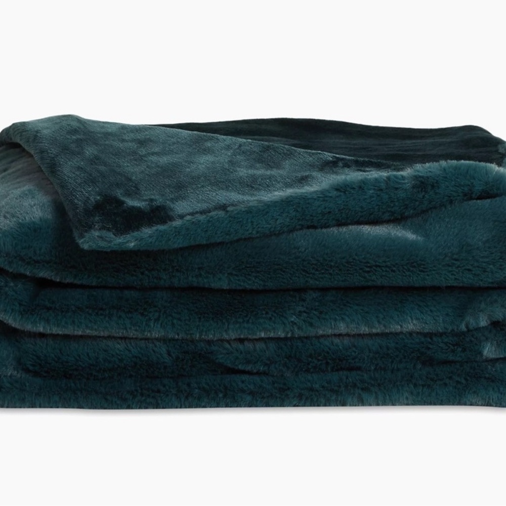 UnHide Lil Marsh in Emerald Kitten, UnHide Lil Marsh Blanket, UnHide Blanket